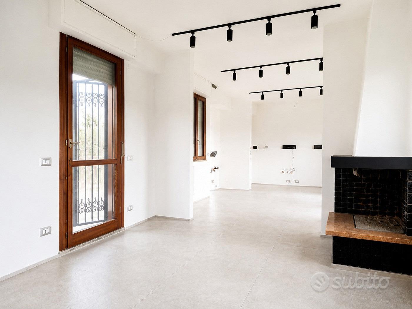 Apartment in Roma, Casal Palocco, Municipio Roma X - Altro
