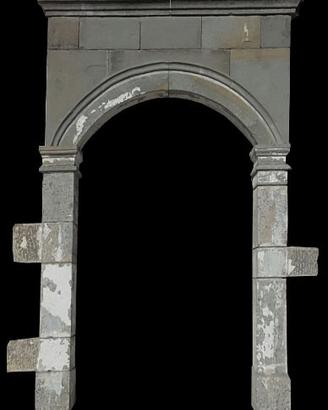 Vecchio portale d'ingresso in pietra arenaria