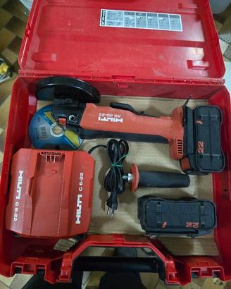 SMERIGLIATRICE ANGOLARE A BATTERIE HILTI