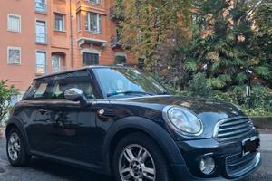 Mini one nera per Neopatentati 