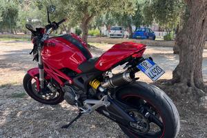 Ducati monster 696