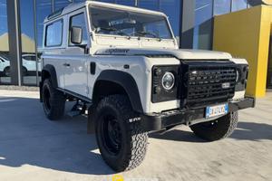 LAND ROVER Defender 90 2.5 Td5 Station Wagon E