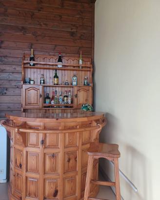 Piano bar di legno