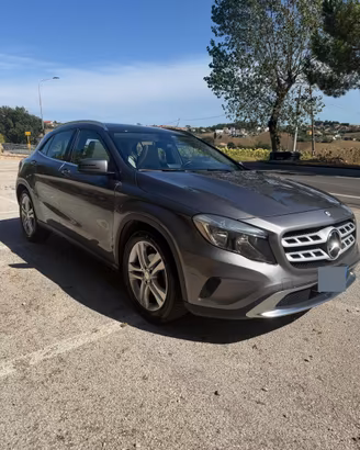 Mercedes-Benz GLA 200 CDI Automatico