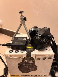 NIKON coolpix 5700