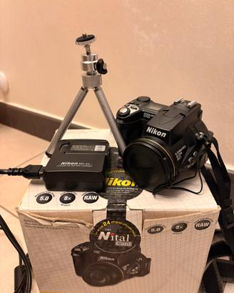 NIKON coolpix 5700