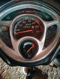 Bauletto e strumentazione Kymco People One S