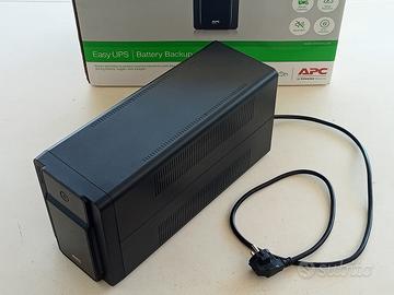 Gruppo di continuità UPS APC 1200W 2200VA 4 prese