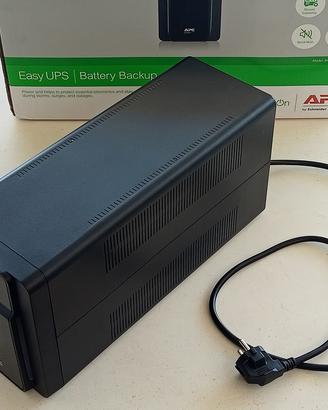 Gruppo di continuità UPS APC 1200W 2200VA 4 prese