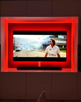 Lg b4 65" con Kit Led Ambilight