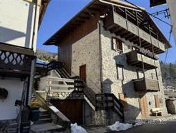 Immobile in asta di 138 m² con 3 locali e box auto