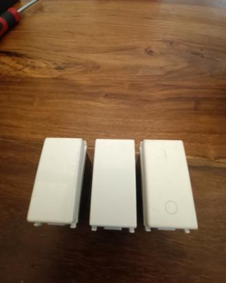 3 interruttore bipolare 16 A Vimar plana bianco 