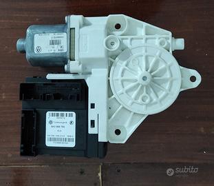 Motorino alza cristalli SX Golf 6