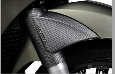 Copristelo sx (fodero) carbon look piaggio beverly