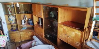 Camera da pranzo in radica di pioppo 