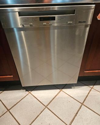 LAVASTOVIGLIE MIELE