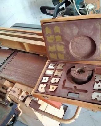 COMBINATA DA FALEGNAMERIA E SET DI FRESE