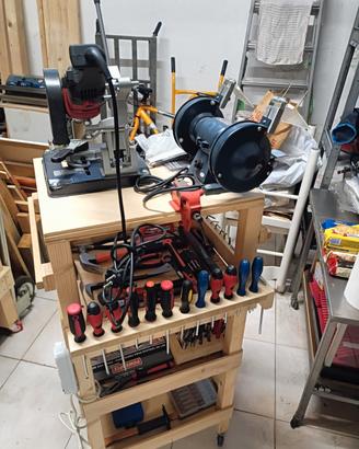 Carrello Officina Fatto a Mano su Ruote