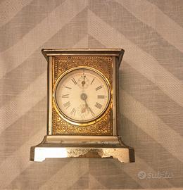Antico orologio da tavolo o da carrozza