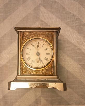 Antico orologio da tavolo o da carrozza