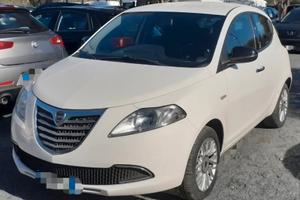 Lancia Ypsilon 2014 metano UNIPRO