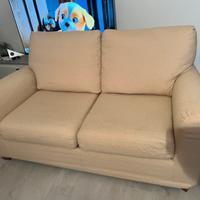 Divano due posti com’è nuovo