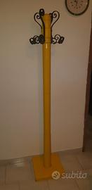 appendiabiti giallo, smontabile in legno 