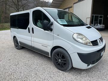 Renault Trafic 9 posti