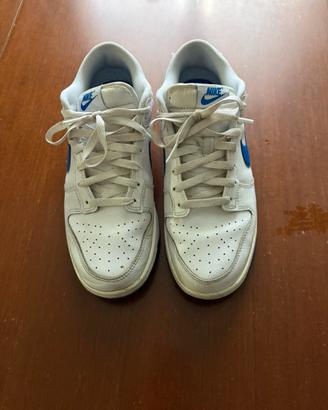 Scarpa Nike baffo blu’