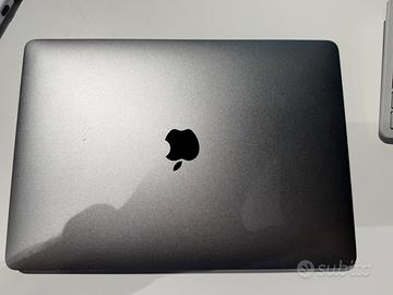 Macbook pro 2019 i5 con difetto display