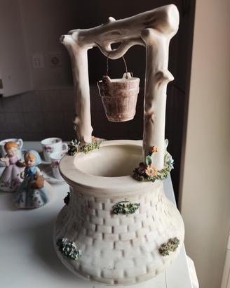 POZZO DEI DESIDERI IN PORCELLANA CAPODIMONTE