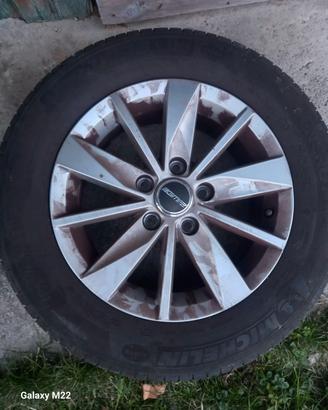 Kit 4 gomme estive Michelin + cerchi in lega