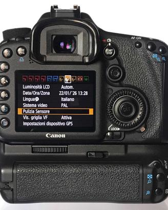 Canon EOS 7D – 47.459 scatti –Kit con Battery Grip