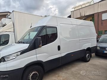 IVECO DAILY FURGONE 2022