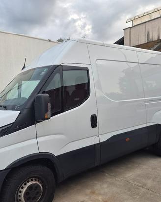IVECO DAILY FURGONE 2022