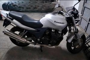 Kawasaki ZR-7 anno 2003 km 20.000
