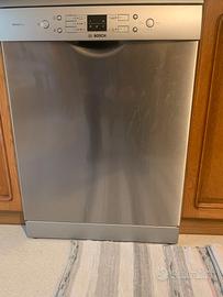 Lavastoviglie libera