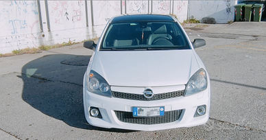 Opel Astra H GTC