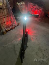 Monopattino Ninebot E25E
