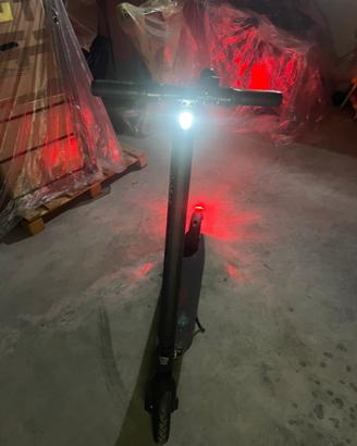 Monopattino Ninebot E25E