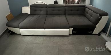 Divano angolare grigio/bianco – comodo e spazioso