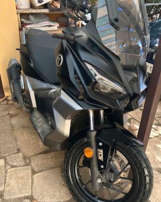 Voge sr1 125 ADV