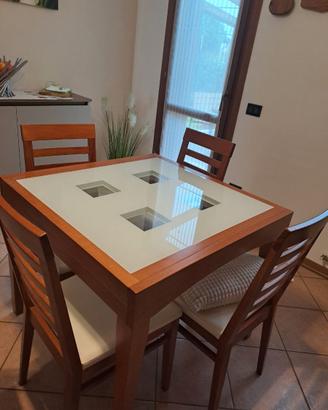 Tavolo legno e vetro più 4 sedie
