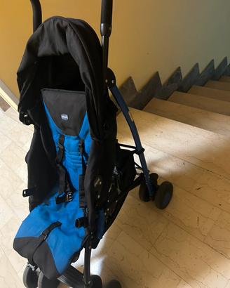 Passeggino CHICCO blu e nero