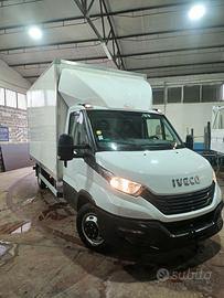 Iveco daily 35c15 Motore 3000cc anno 2023