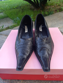 Mocassino nero in pelle con punta taglia 36