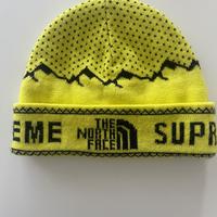 Cappello the north face x supreme