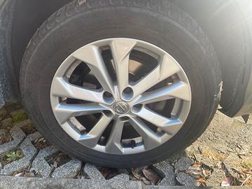 Cerchi in lega Nissan da 17