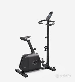 Cyclette EB 520 B autoalimentata e connessa