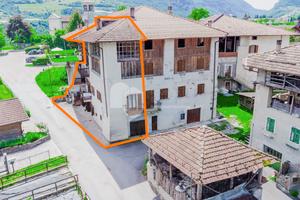 Porzione di Casa Indipendente con due appartamenti